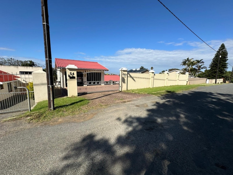 4 Bedroom Property for Sale in Gonubie Eastern Cape